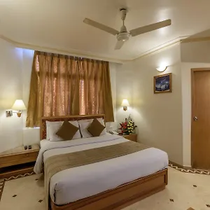 Ahmedabad hotels &amp; apartments, all accommodations in Ahmedabad
