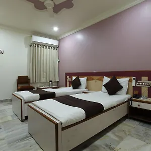 Ahmedabad hotels &amp; apartments, all accommodations in Ahmedabad
